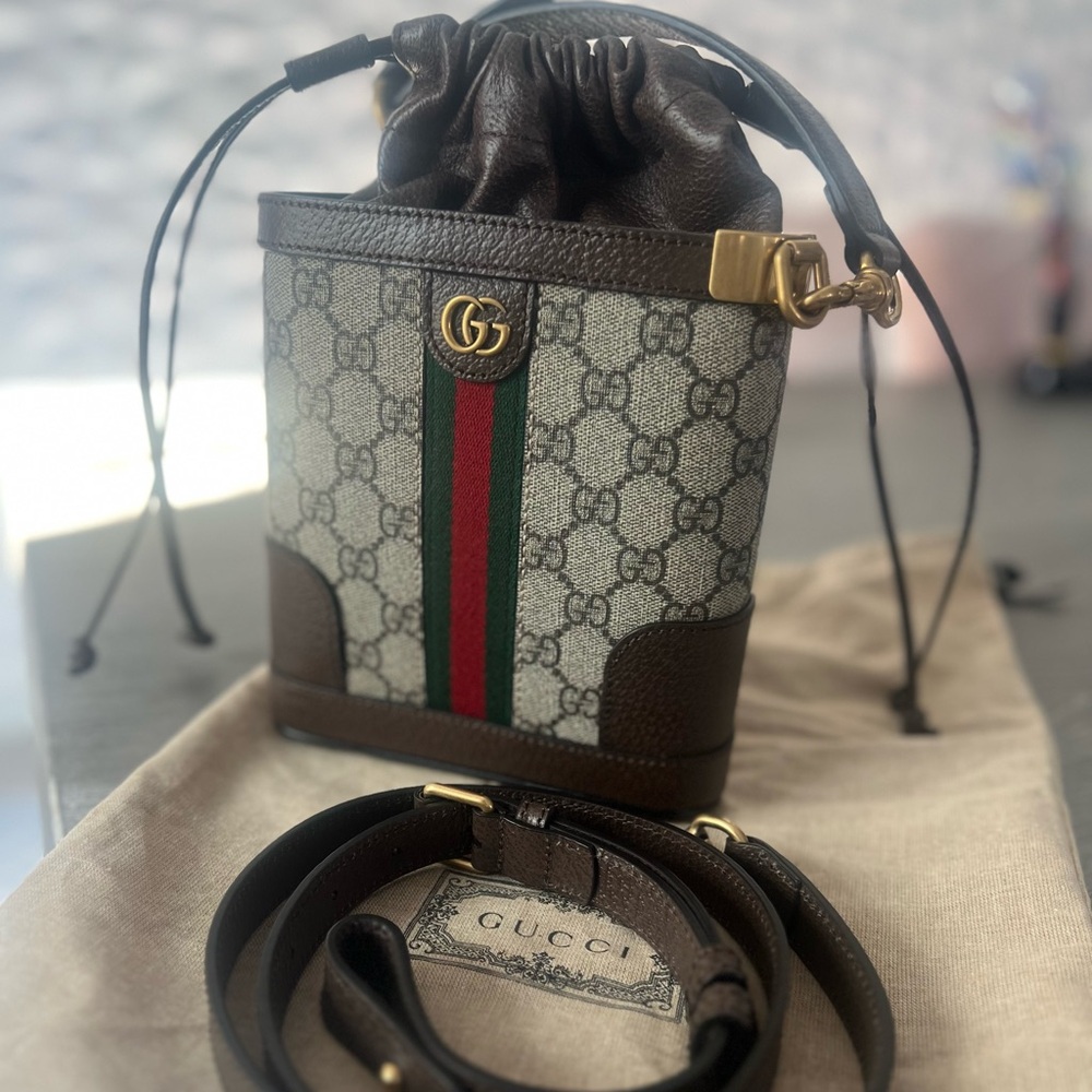 Gucci Ophidia GG triangle bucket bag. Brand new never worn.